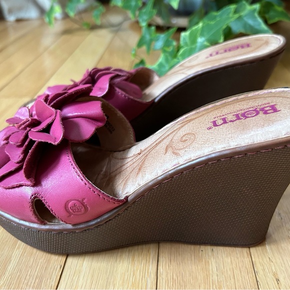 Born Leather Sandals - Picture 2 of 5